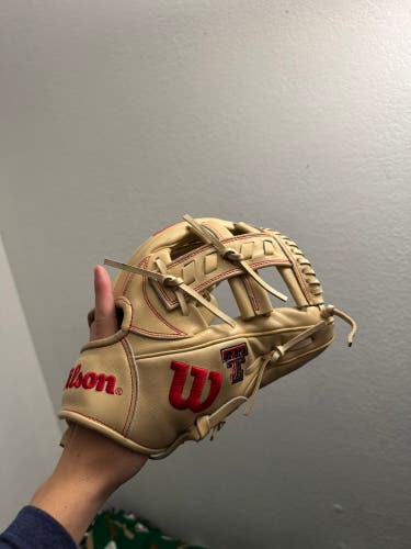 Wilson A2000 1716 11.5 Texas Tech Issue