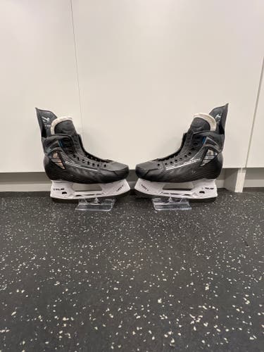 True SVH Hockey Skates 7 (Used)