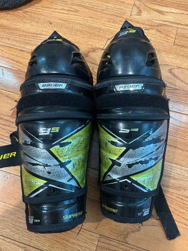 Junior Bauer Supreme 3S 11" Shin Pads (Used)