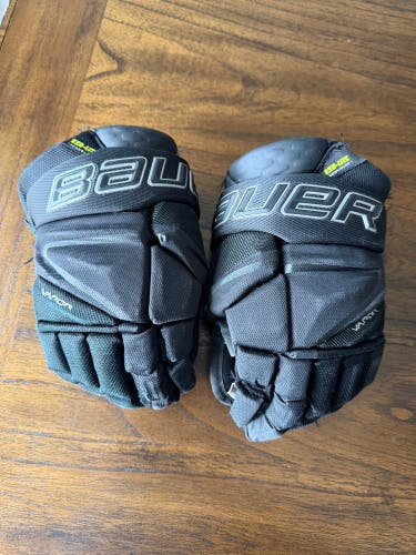 Bauer Vapor Hyperlite Gloves 12" (Used)