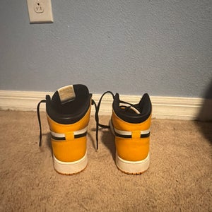 Yellow Unisex 7Y (Big Kids / Youth) Youth Air Jordan 1 High Shoes (Used)
