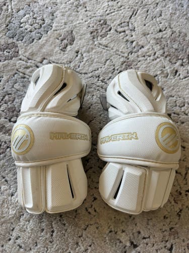 Medium Adult Maverik Rome Arm Pads (Used)