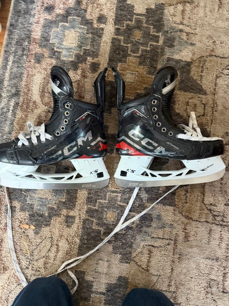 Red 2023 CCM JetSpeed FT6 Pro Hockey Skates Regular Width Pro Stock 8.5 (Used)