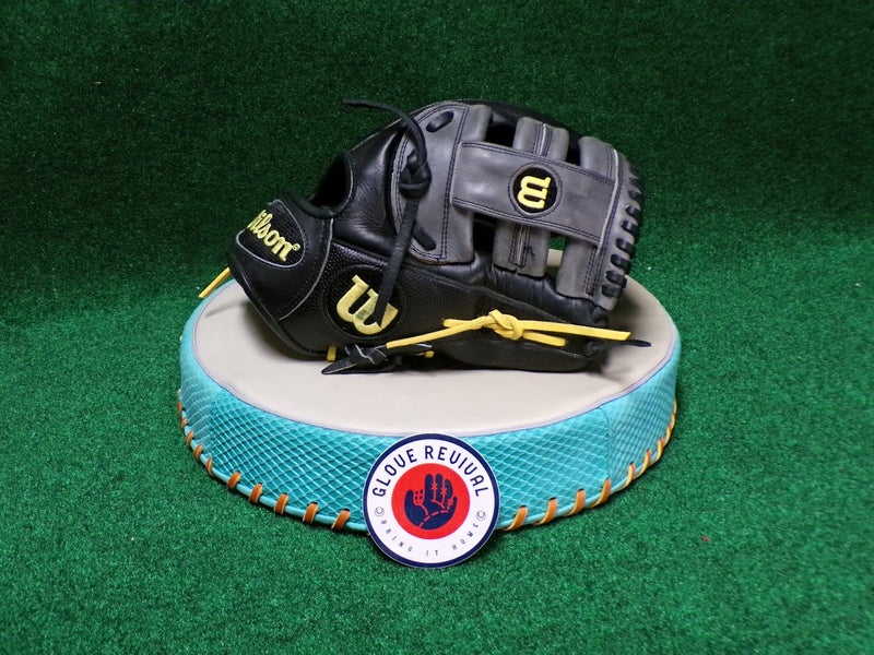 Infield RH Wilson A2000 Baseball Glove 11.25" (Used)