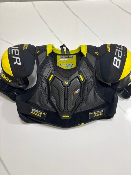 Medium Junior Bauer Supreme Mach Shoulder Pads (Used)