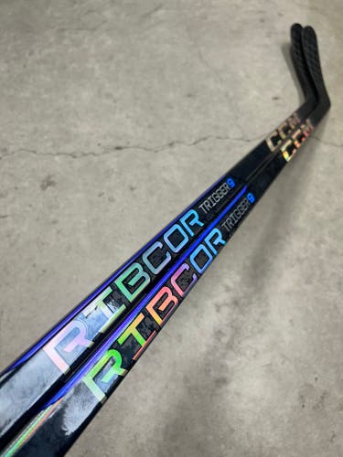 2 PACK 75 Flex P90TM Senior CCM RibCor Trigger 9 Left Hand Hockey Stick Pro Stock (New)