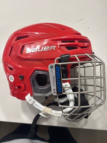 Small Bauer Re-Akt 150 Helmet (Used)