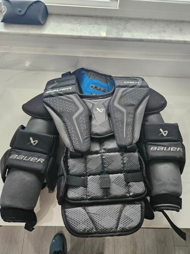 Large/Extra Large Bauer GSX S23 Goalie Chest Protector (Used)
