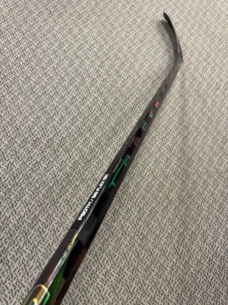 Senior Black Bauer Nexus Tracer Right Handed Hockey Stick P90TM 65 Flex (New)