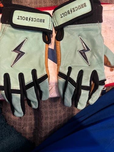 Youth Small Batting Gloves (Used)