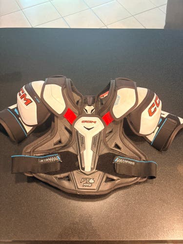 Men's Large Junior CCM JetSpeed FT6 Pro Shoulder Pads Pro Stock (Used)