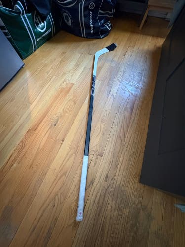 Senior PRO Right Handed Hockey Stick P9271 Pattern 70 Flex Pro Stock (Used)