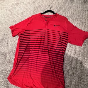 Men’s Red & Black Striped Nike DRIFIT Tiger Woods Golf Shirt - Medium