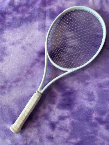 Men's Wilson Shift Tennis Racquet (Used)