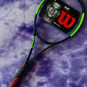 Men's Wilson Blade 98 (18x20) Countervail Tennis Racquet (New)