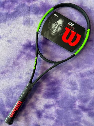 Men's Wilson Blade 98L 16x19 Tennis Racquet (New)