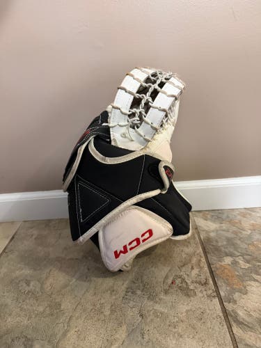 CCM Extreme Flex E6.9 Regular Goalie Glove