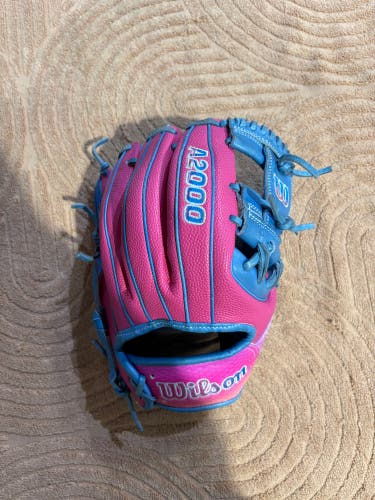 Wilson A2000 1786 RH Baseball Glove 11.5" (Used)