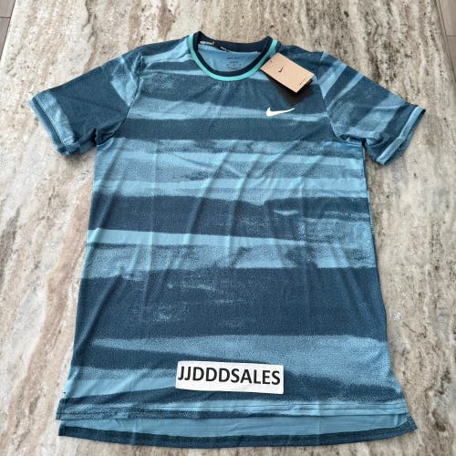 Nike Court Advantage Men's Tennis Shirt Denim Turquoise FQ2090-464 Men’s M-Tall

New With Tags