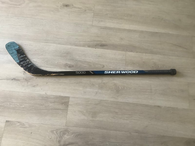 Youth Sher-Wood 5000 Right Handed Hockey Stick P28 Less Than 30 Flex (Used)
