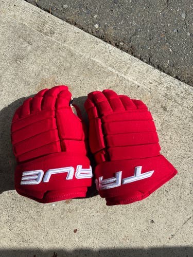 True Pro 4 Roll Gloves 13" (Used)