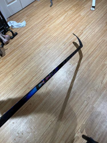 Senior CCM Ribcor Trigger 10 Pro Right Handed Hockey Stick P28 75 Flex (New)