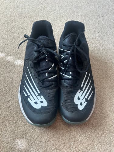 New Balance FuelCell 4040v7 Turf Trainer (Black/White/Green)- Men’s 9.5