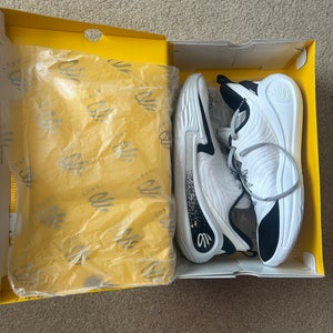 UA Curry 12 Team (White/Black)- Men’s 11