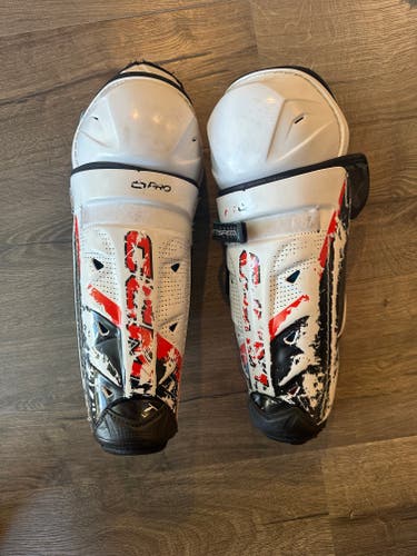 Junior CCM JetSpeed FT6 Pro 12" Shin Pads (Used)