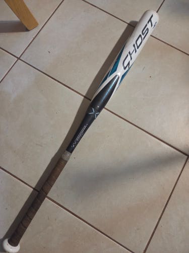 2023 Easton Ghost Composite Bat (-10) 21 oz 31" (Used)