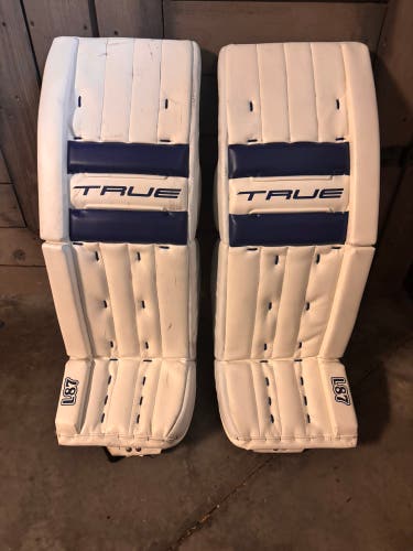 33" True Catalyst L87 Goalie Leg Pads (Used)