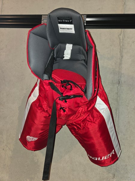 Detroit Red Wings Medium +1 Bauer Nexus Pro Hockey Pants (Used)
