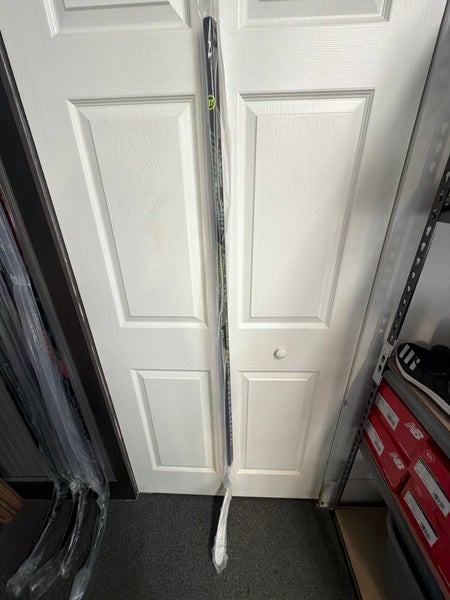 Warrior LX3 Pro right Hand Hockey Stick Pro Stock (New)