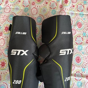 Large Youth STX Stallion 200 Arm Pads (Used)