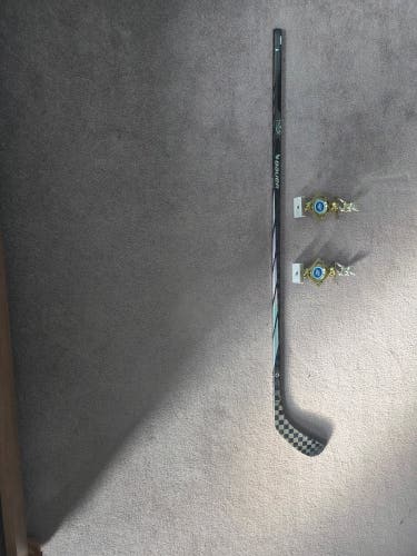 Senior Bauer Proto-R Right Handed Hockey Stick P28 77 Flex (Used)
