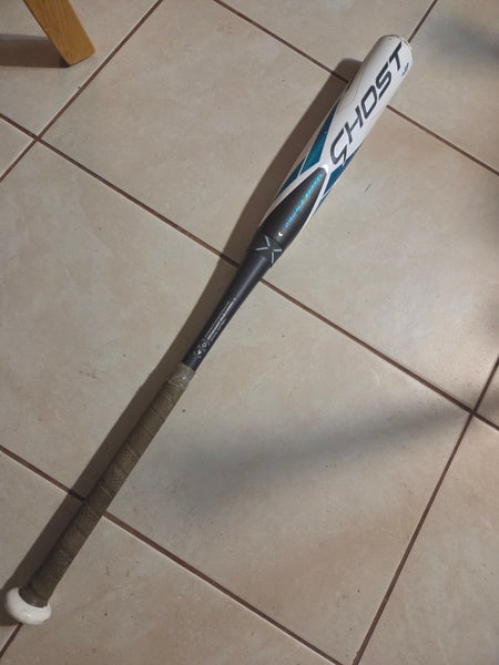 2023 Easton Ghost Composite Bat (-11) 19 oz 30" (Used)
