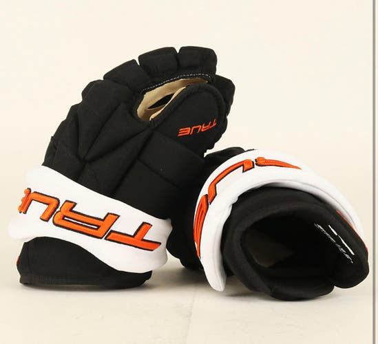 True Gloves 13.5" Pro Stock (New) - Owen Tippett - Philadelphia Flyers.