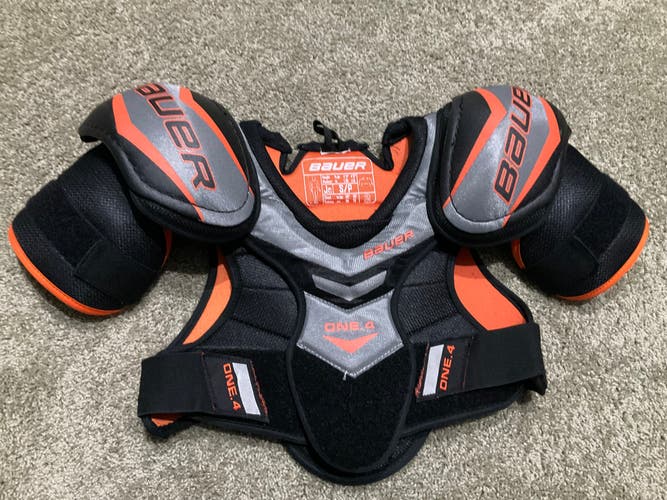 Men's Small Junior Bauer Supreme One.4 Shoulder Pads (Used)