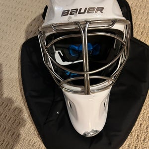Senior Medium 2017 Bauer NME 8 Goalie Mask (Used)