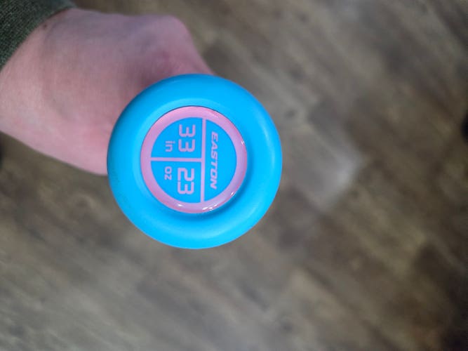 2025 Easton Bat (-10) 23 oz 33" (Used)