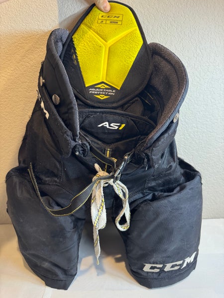 Junior Medium CCM Super Tacks AS1 Hockey Pants (Used)
