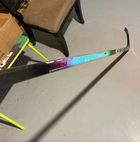 Senior CCM JetSpeed FT8 Pro Right Handed Hockey Stick P28 75 Flex (New)