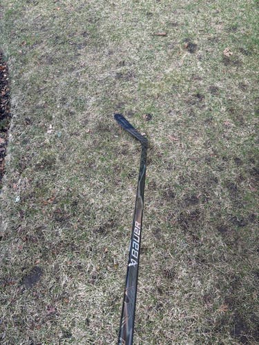 Intermediate Bauer Vapor Flylite Left Hand Hockey Stick P92 55 Flex (New)