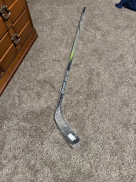 Senior Bauer Vapor Hyperlite 2 Left Hand Hockey Stick P90TM 65 Flex (New)