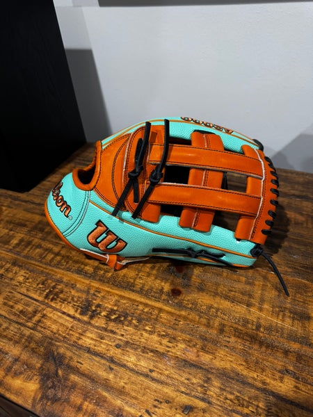 Wilson A2000 1777 RH Outfield Baseball Glove 12.75" (New)