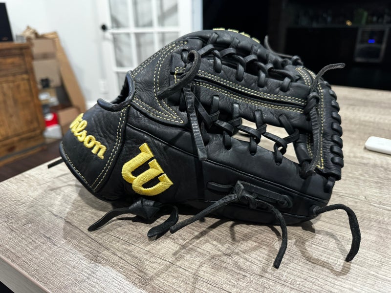 Wilson A950 RH Baseball Glove 11.75" (Used)