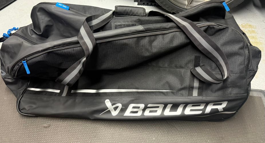 Bauer Premium Wheeled Goalie Equipment Bag(used)