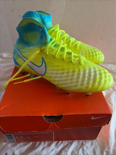 Brand New Womens Size 8.5 Nike SIZE MAGISTA OBRA II SG-PRO Lacrosse Cleats