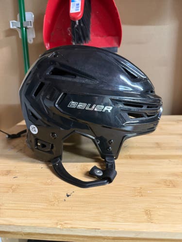 Large Bauer Re-Akt 155 Helmet (Used)