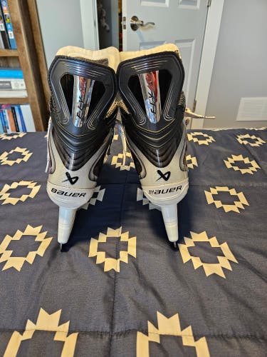 2026 Bauer Vapor Fly40 Hockey Skates 8 (Used)